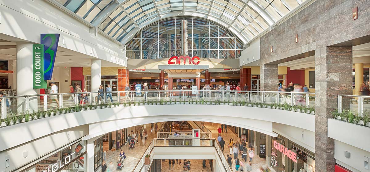 Tysons Galleria - mall in Arlington, Virginia, USA 