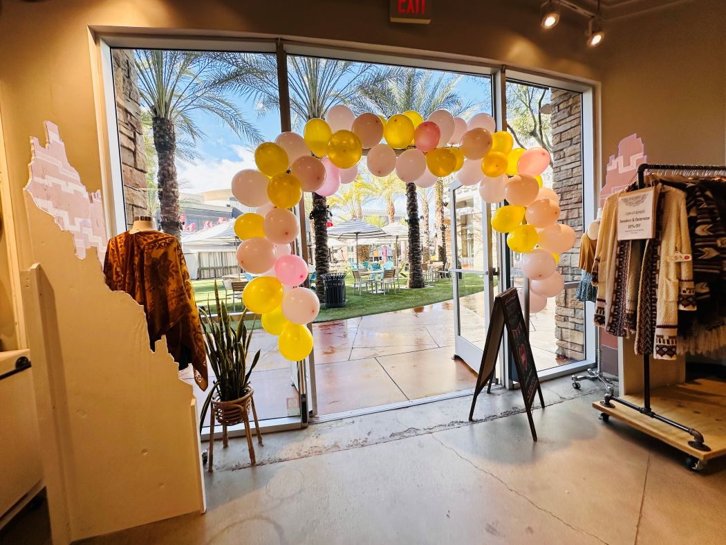 balloon arch inside store