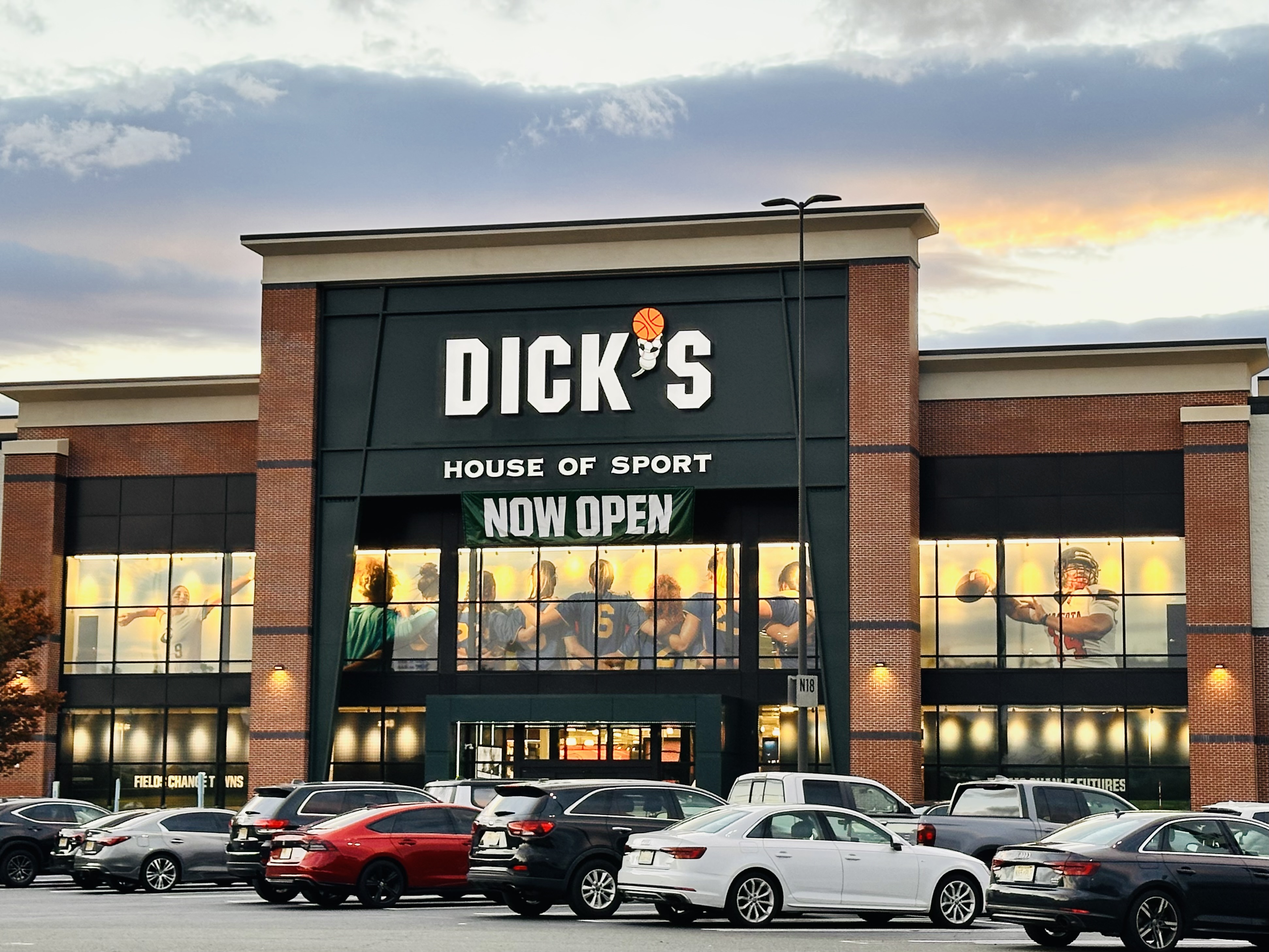 Front entrance of Dick's House of Sport