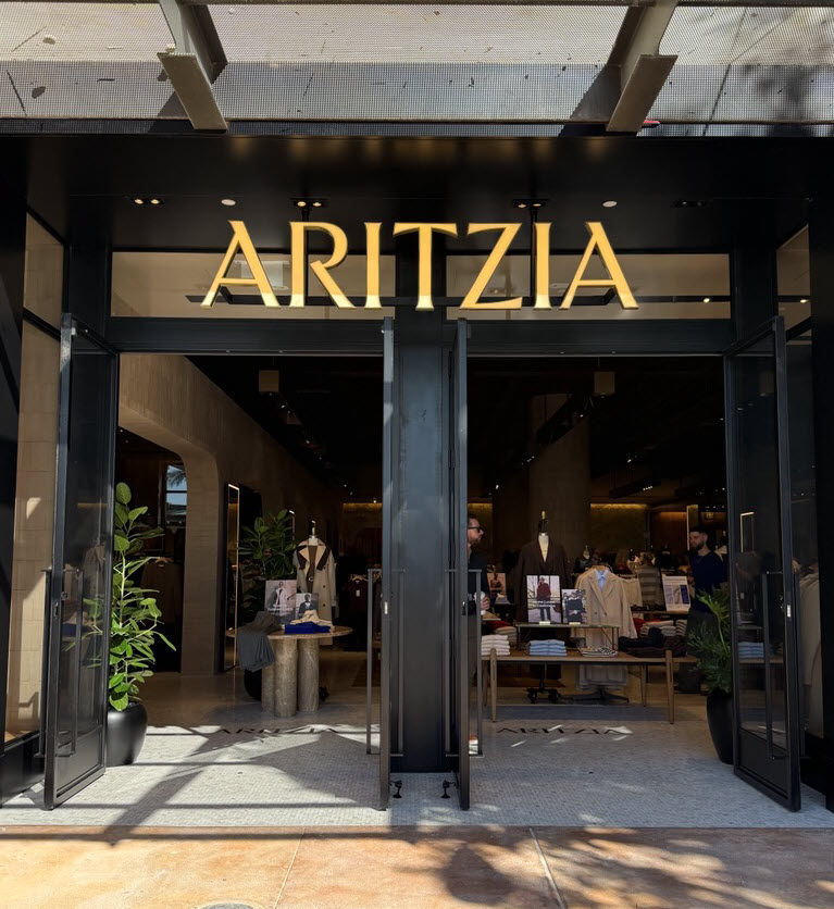 Aritzia storefront.