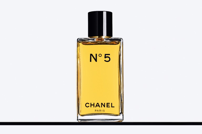 Chanel N 5 bottle