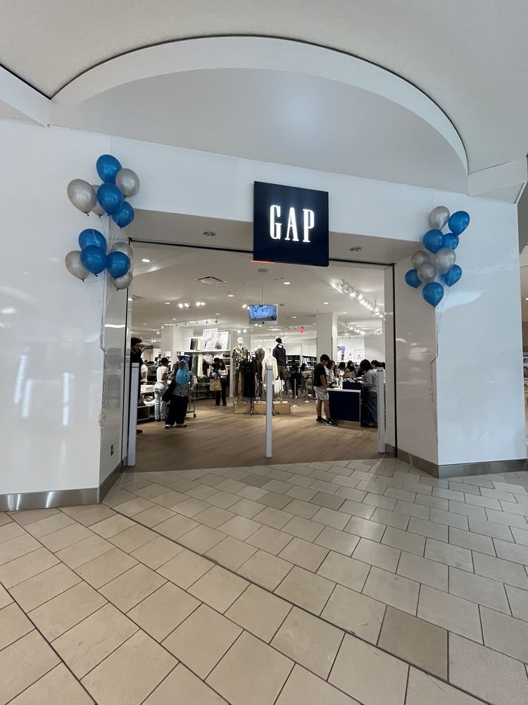 Gap Store front
