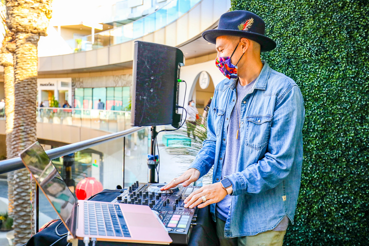 DJ Hapa at Santa Monica Place