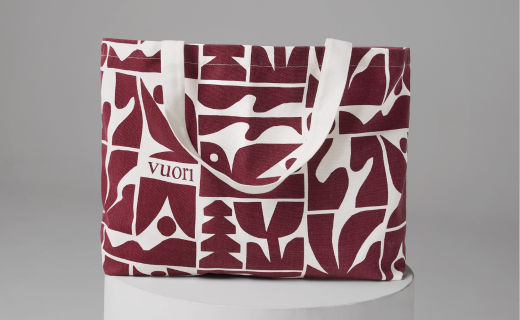 vuori red and white holiday tote