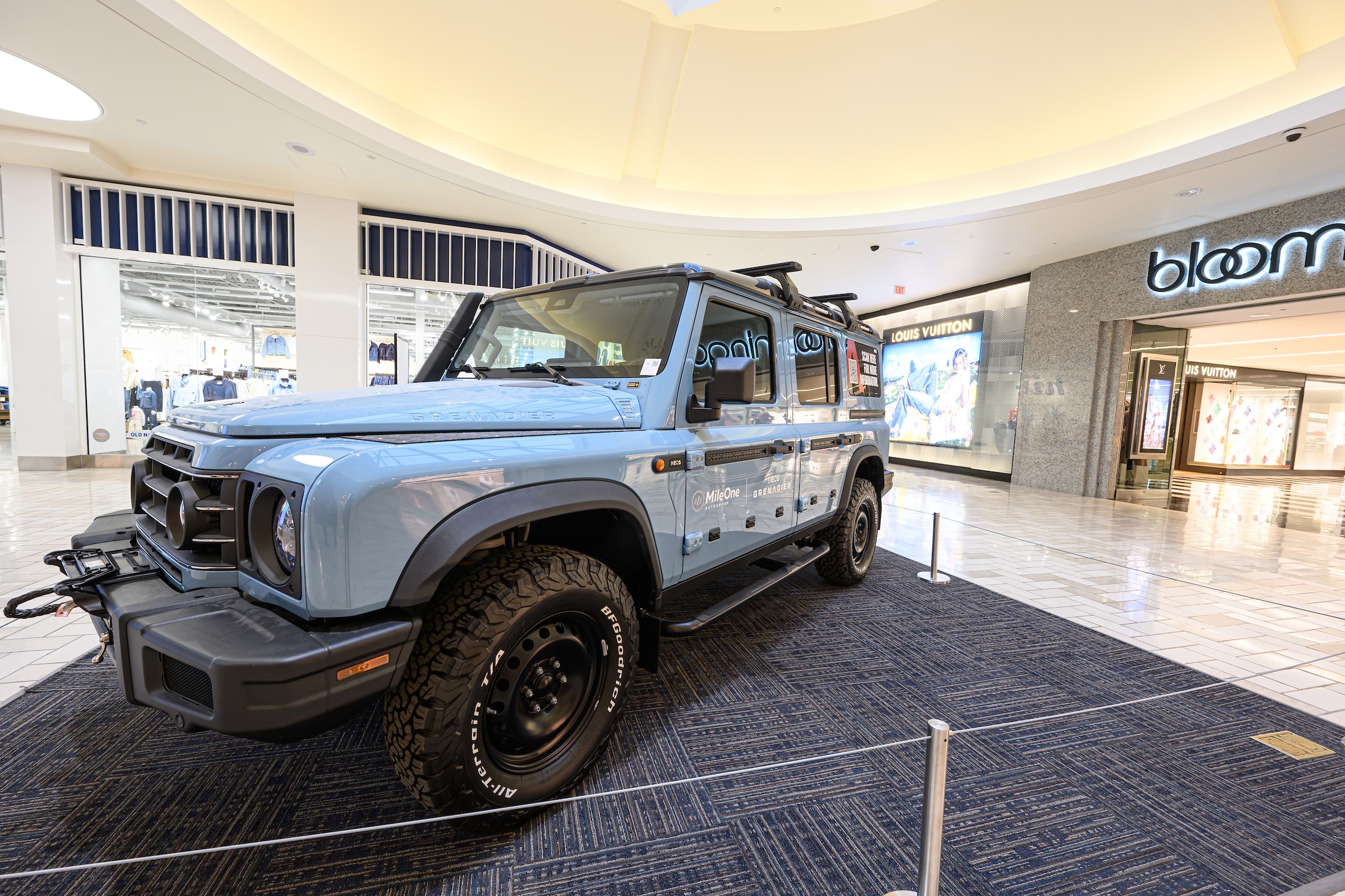 blue suv display 