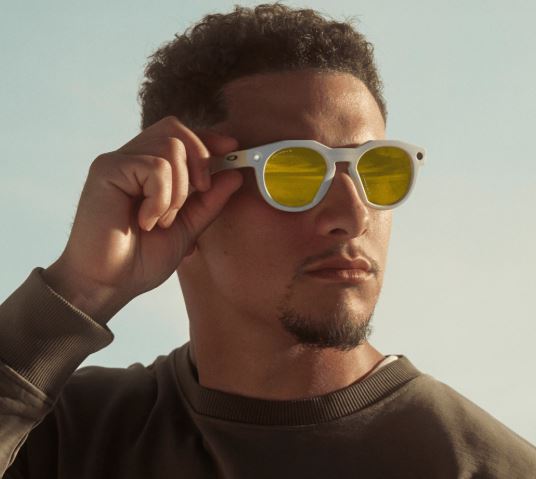 man wearing AI powered sunglasses 