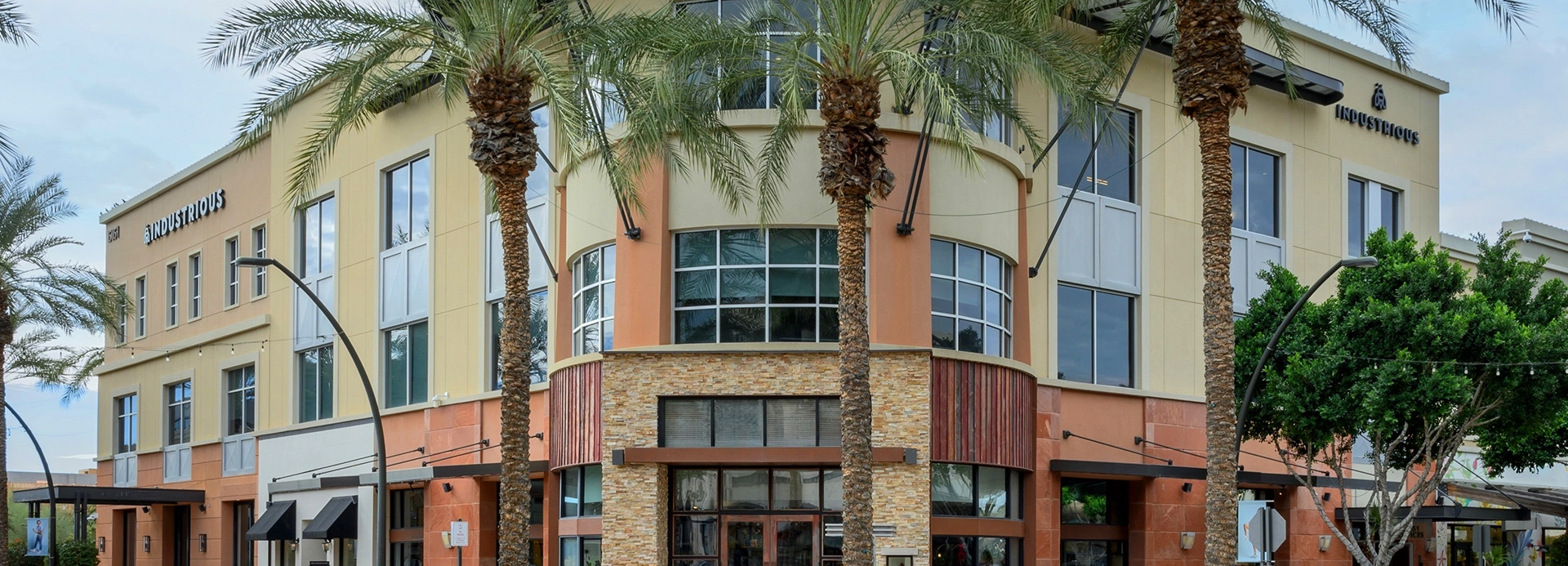 The exterior of the Industrious building at Kierland Commons