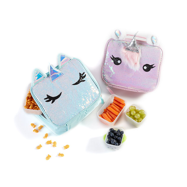 Unicorn lunchboxes and snacks