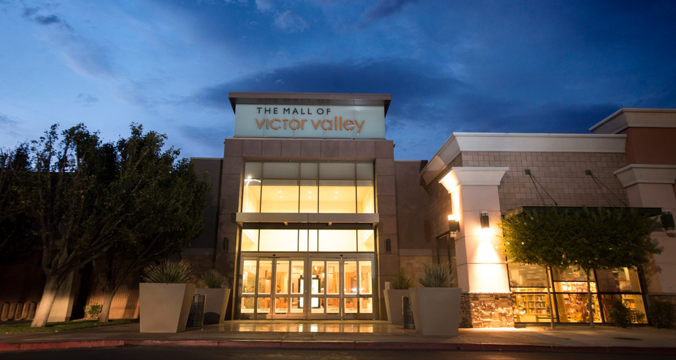 The Mall of Victor Valley's entrance at night