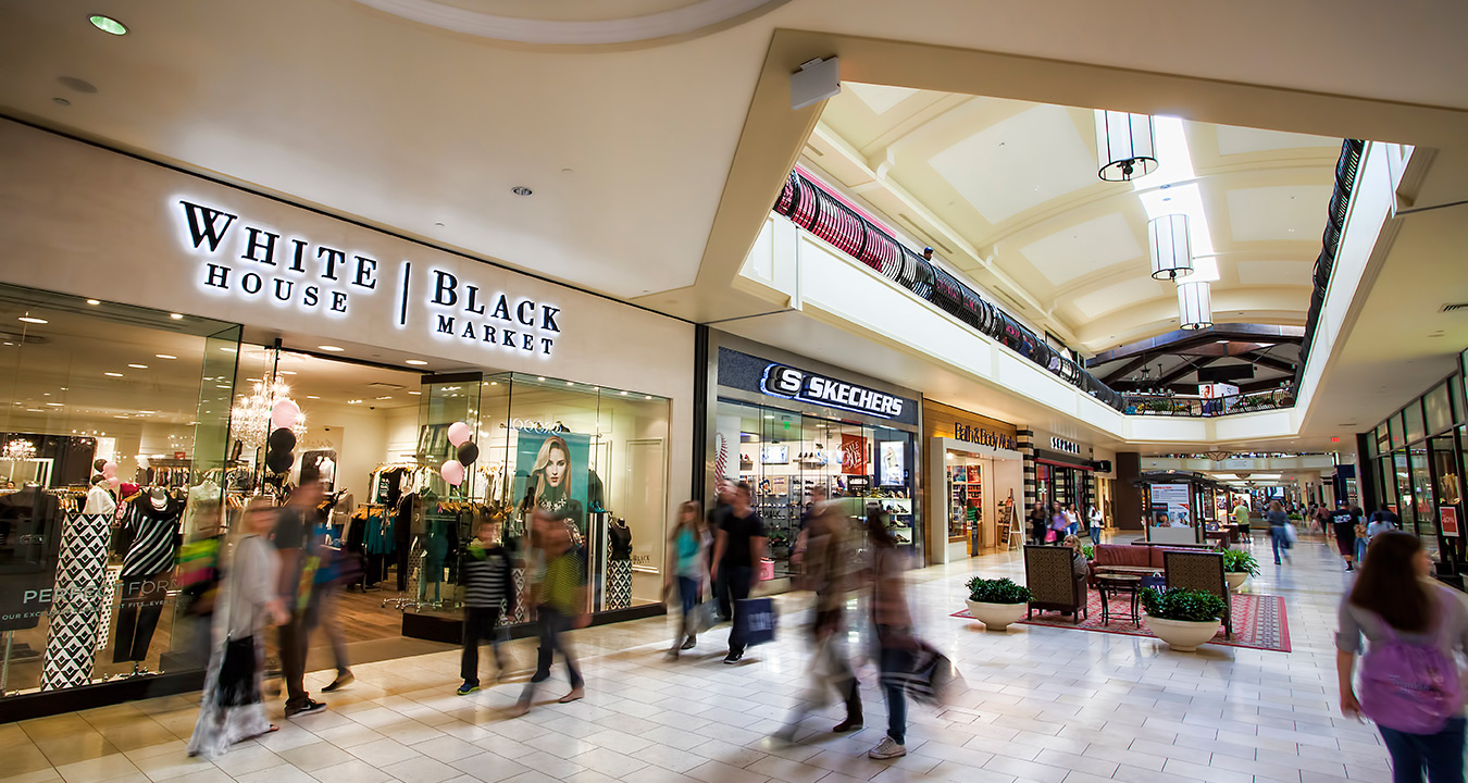 The Oaks's interior