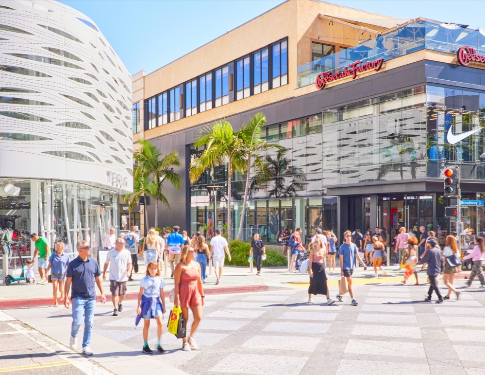 Santa Monica Place Center Plaza