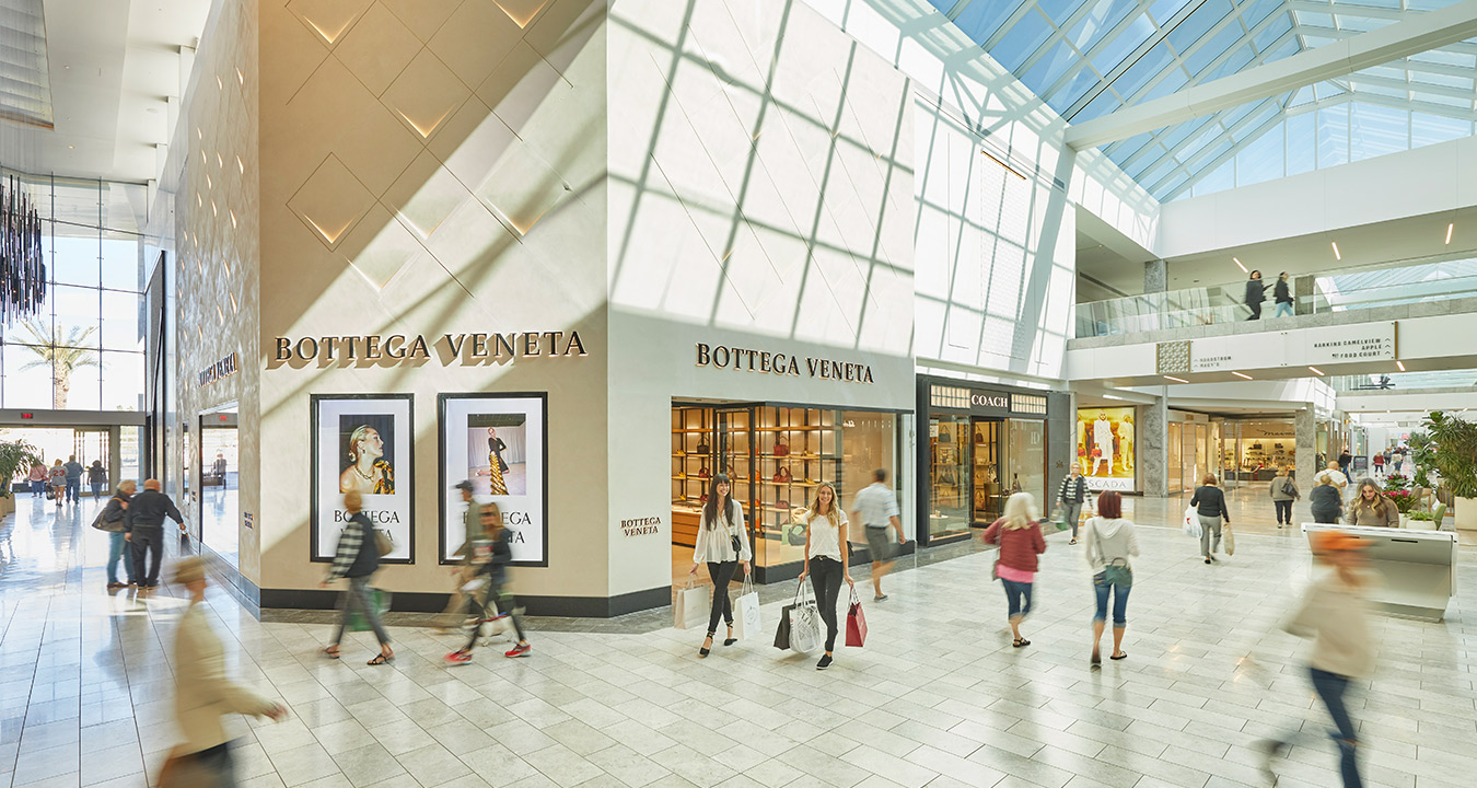 Scottsdale Fashion Square's Crystal Court area