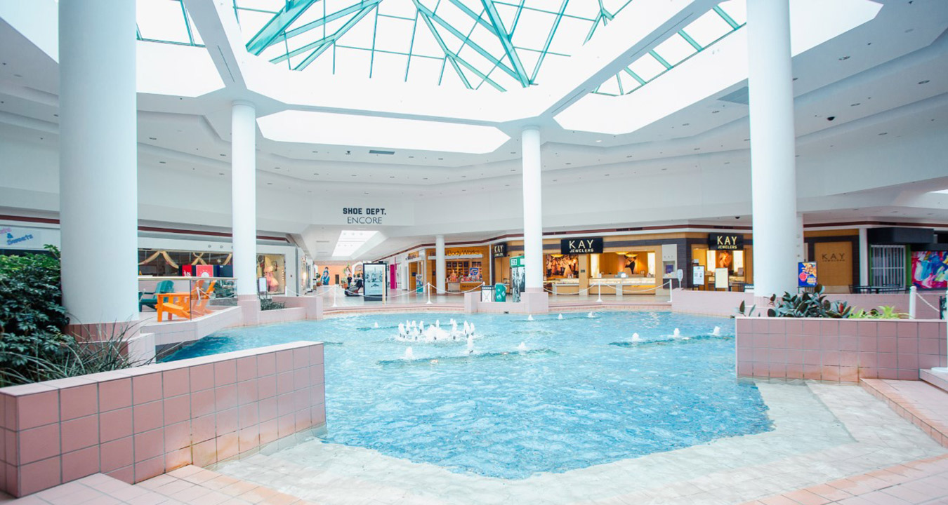 The fountain at Wilton Mall