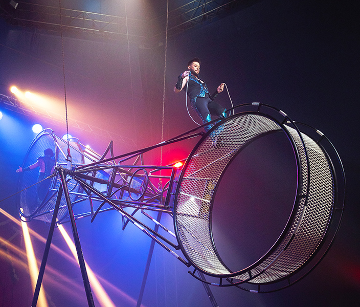 Two Circus Vargas performers doing their act