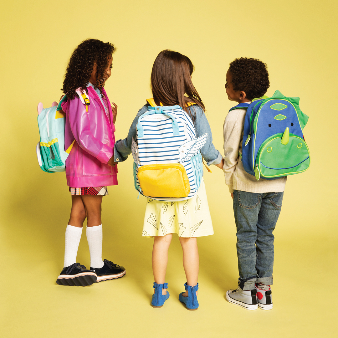 Children wearing backpacks 
